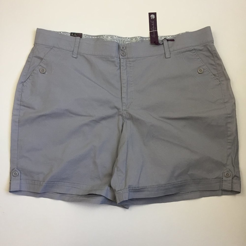 NWT GLORIA VANDERBILT Gray Cotton Blend Cuff Hem Logo Hardware/Buttons Shorts